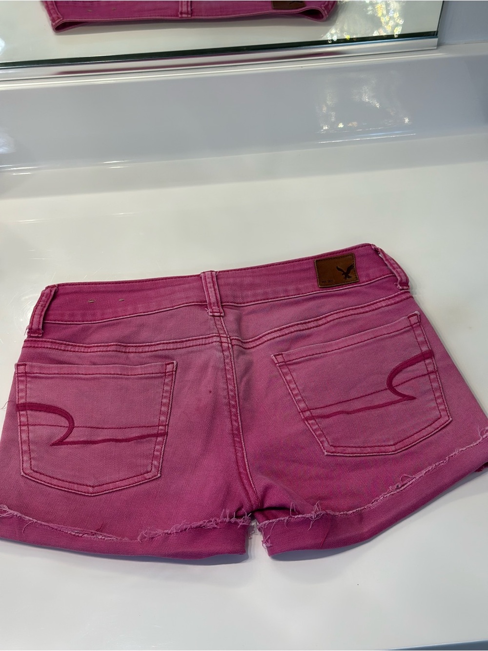 🍭Vintage American Eagle Hot Pink Denim Roll-Cuff Shorts. Size 00 - Picture 3 of 8